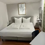 City Alsterlake Apartment